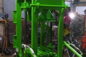 Jual mesin paving block Gresik hub 0838.3060.0218